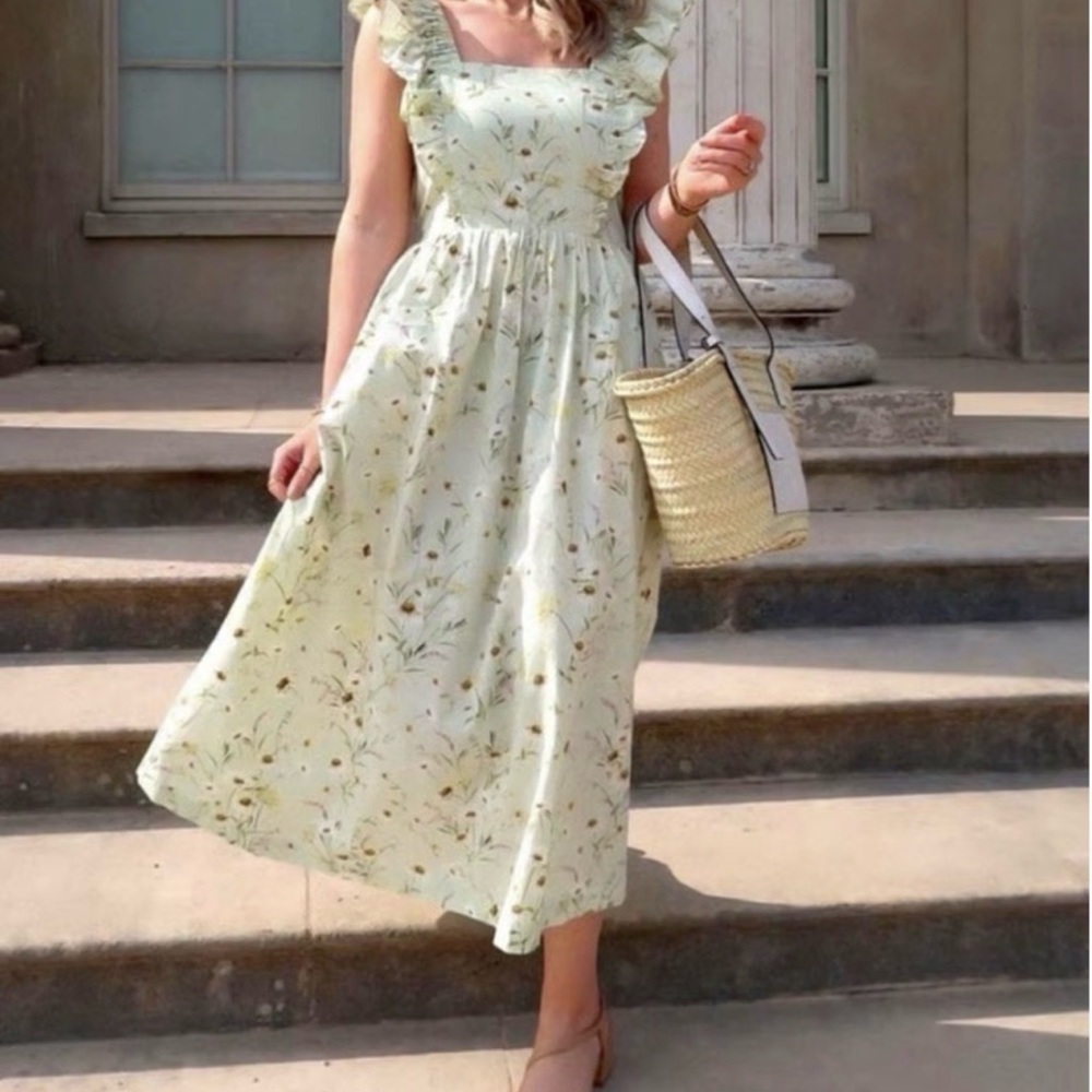 NWT Organic cotton Floral Ruffle Sleeve Dress in Size Medium - H&M | cottagecore